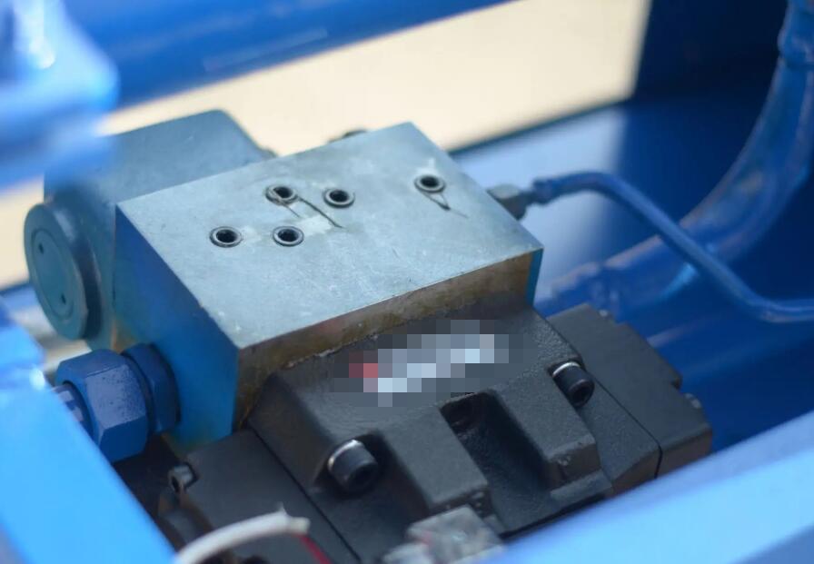 蓄能器在拉床液壓系統改進中的應用